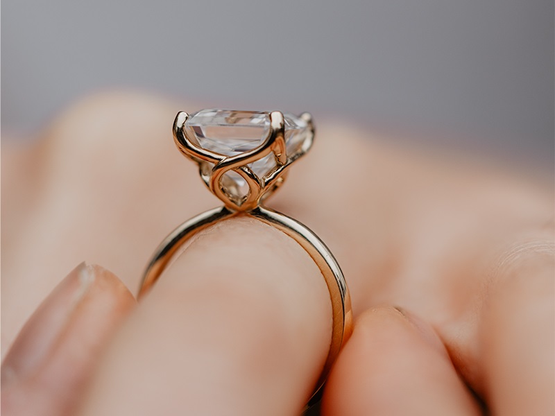 Why People so Possessive Regarding Gemstone Diamond Engagement Rings?