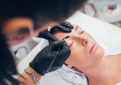 What Is Eyebrow Tinting? A Complete Guide to Fuller, Defined Brows